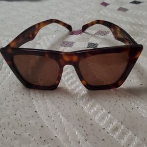 "Lucy" Sunglasses By Free People